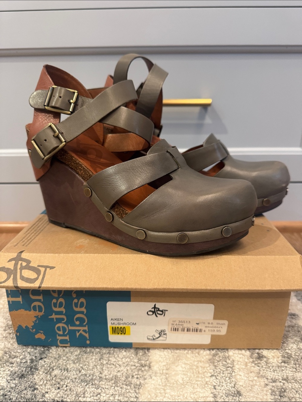 otbt Aiken Mushroon Wedges Sandals Women’s Size 9 Off The Beaten Track w/ Box